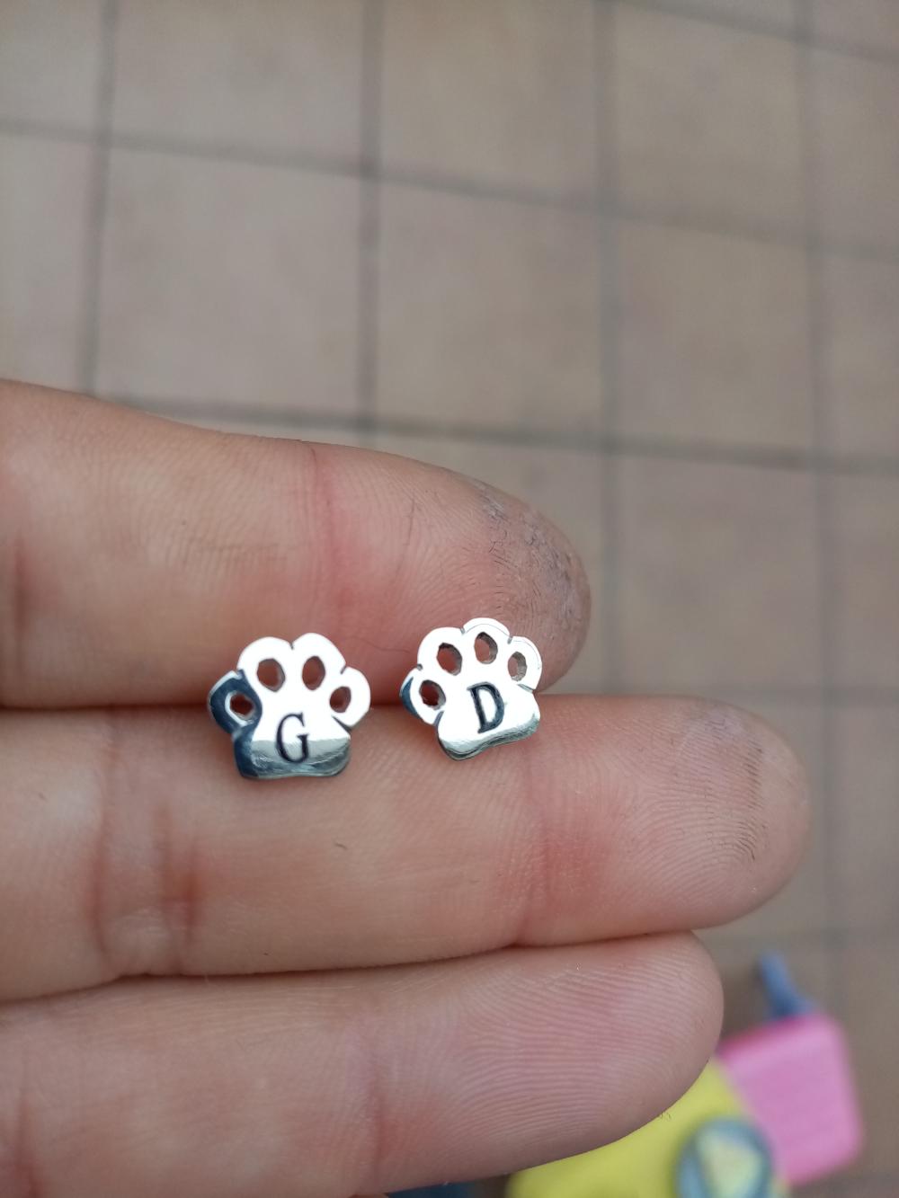 Pendiente plata huella