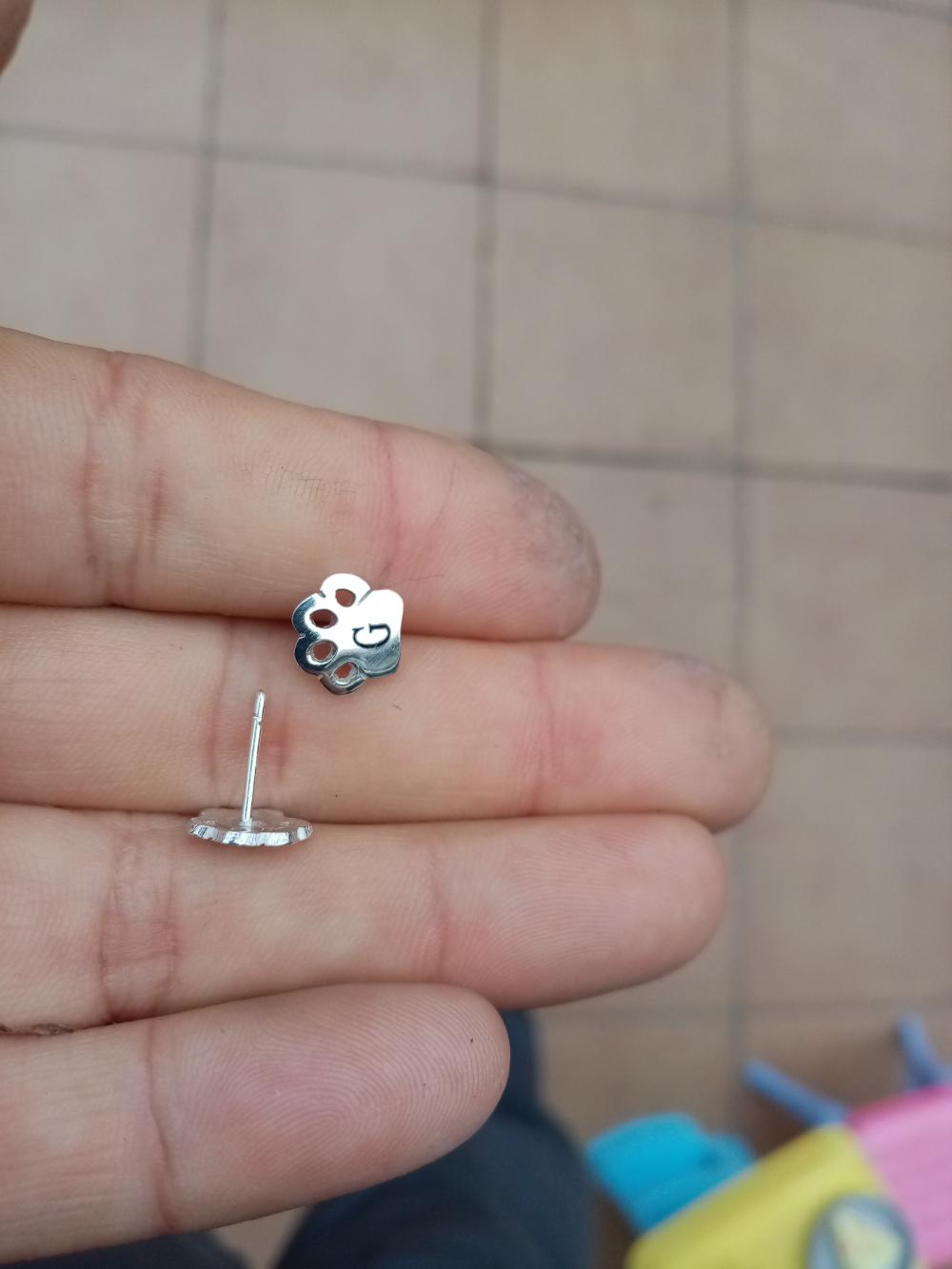Pendiente plata huella